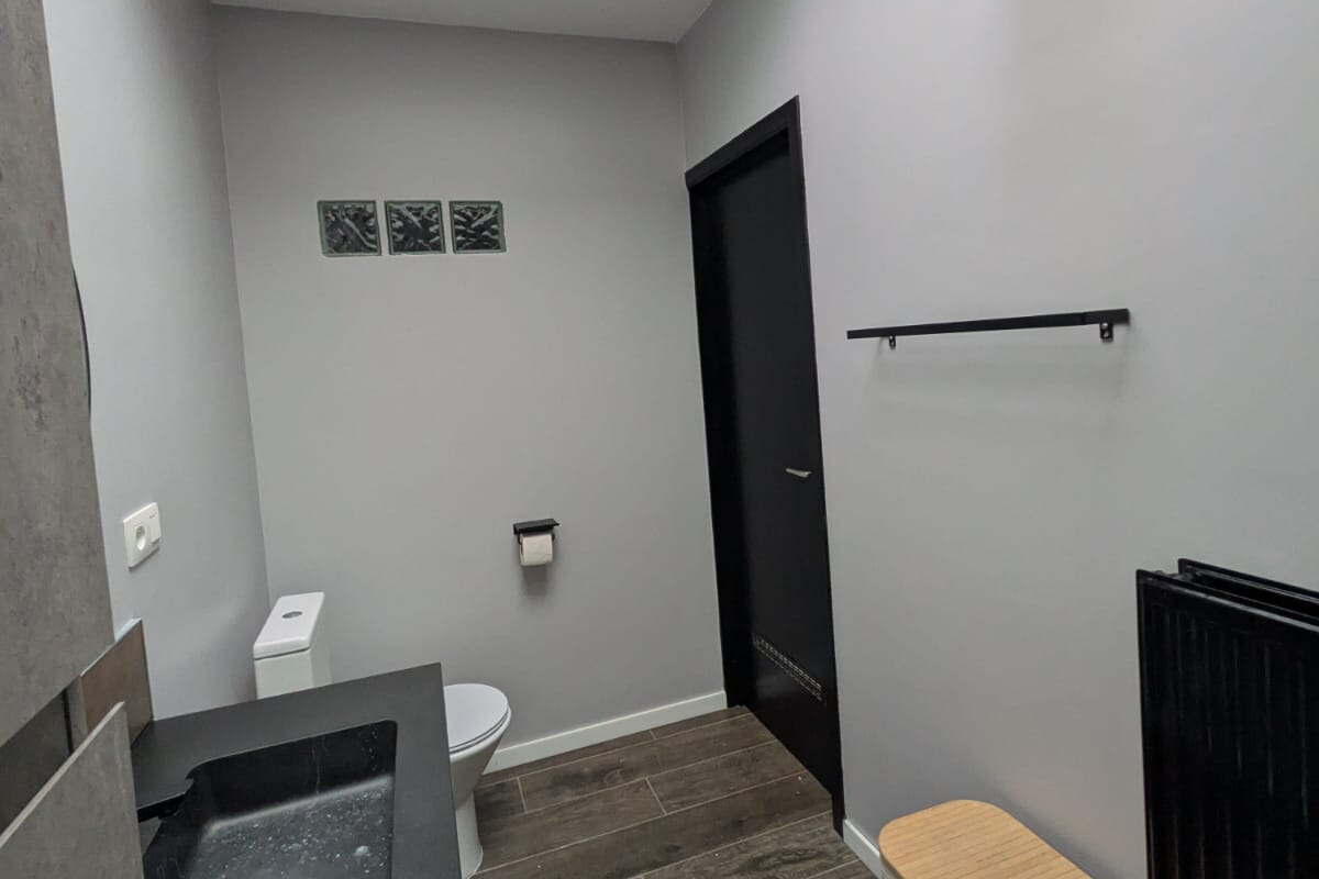 Peinture et rénovation salle de bain à Charleroi – Bigjo Company