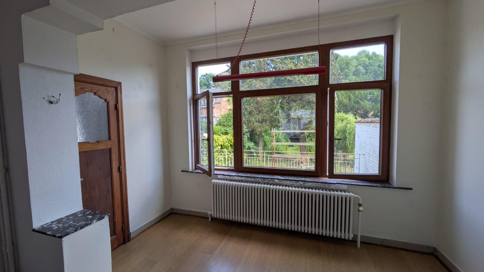 Rénovation d’un mur intérieur avec remise en état et finition propre