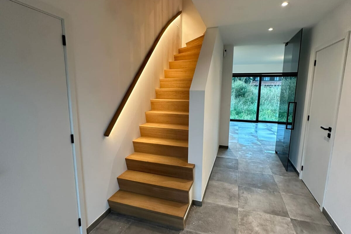 Rénovation de cage d’escalier à Charleroi – Bigjo Company